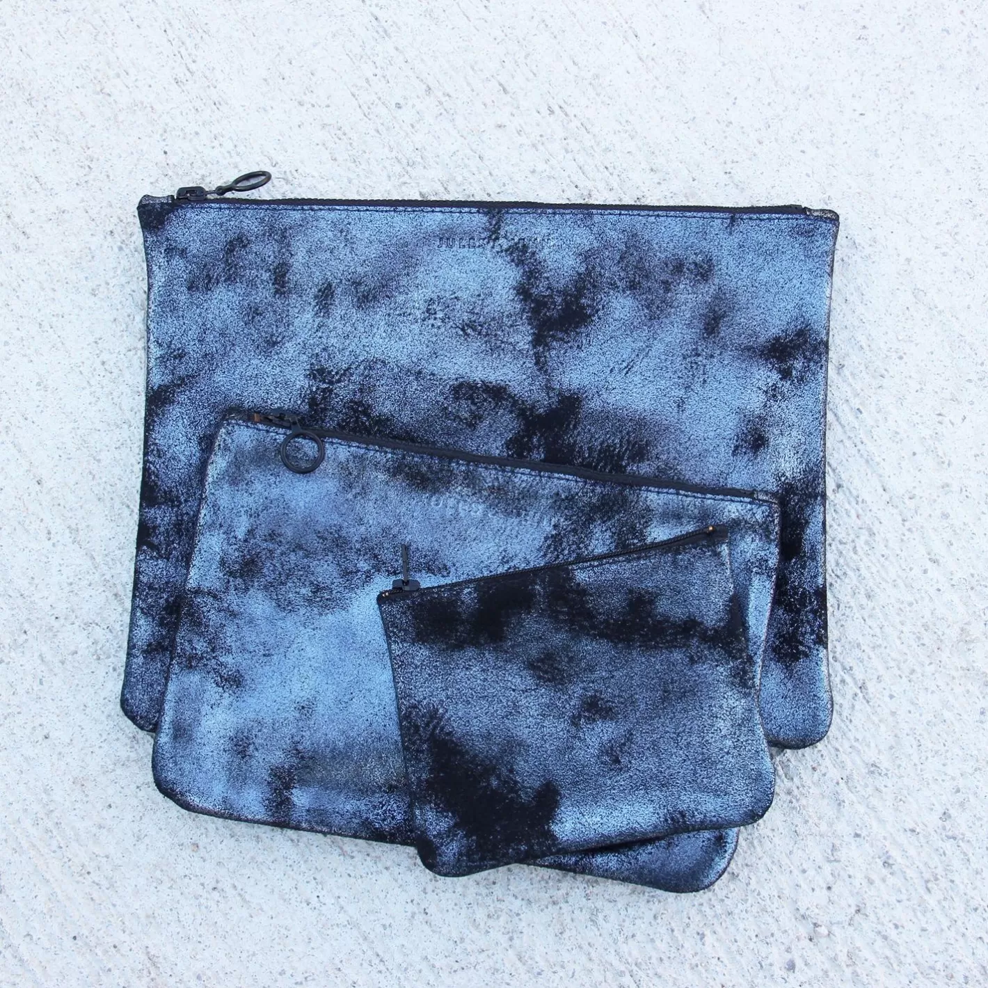 Petite Maroquinerie-JULES & JENN Pochette Cuir Upcycle Noir Irise Gris