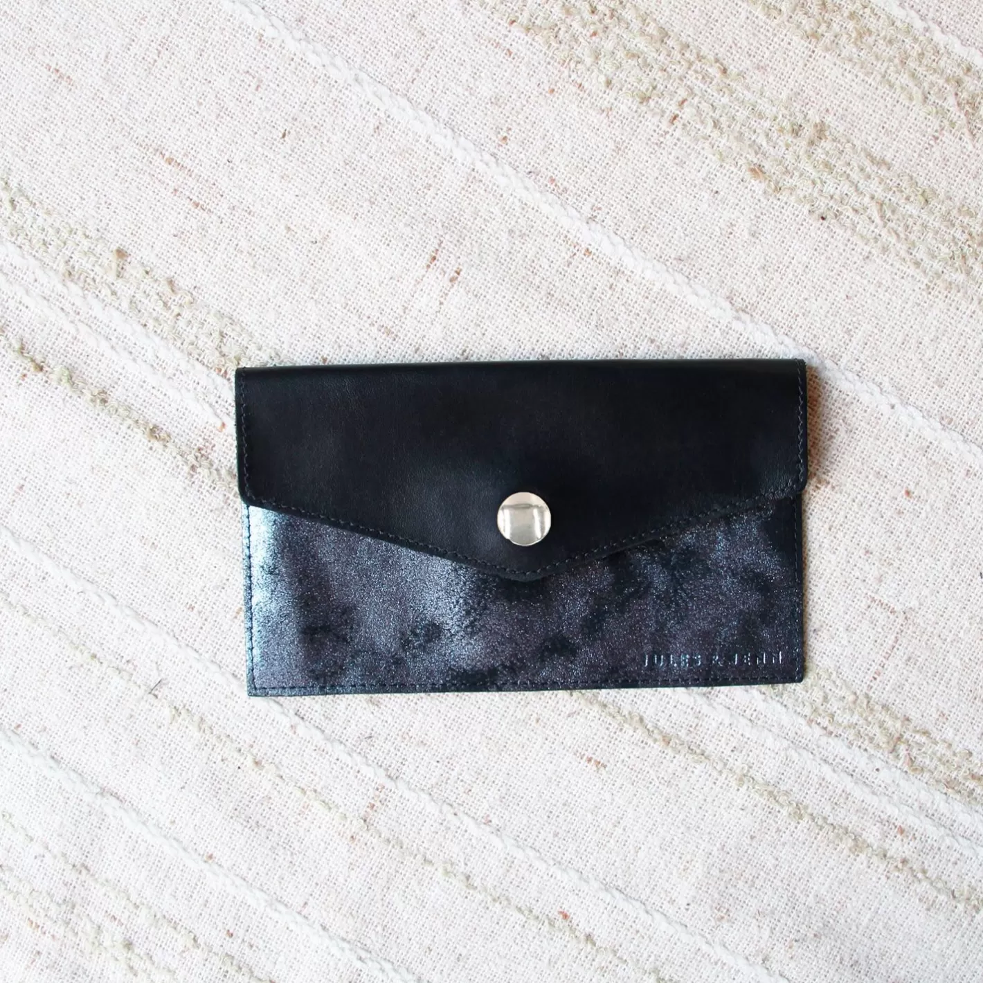 Petite Maroquinerie-JULES & JENN Pochette Enveloppe Cuir Upcycle Argente Noir/Gris