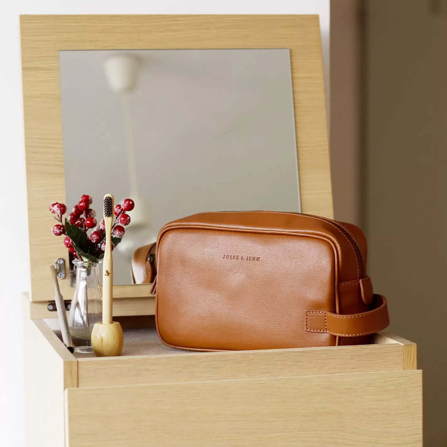 Petite Maroquinerie-JULES & JENN Trousse De Toilette Cuir Grave Cognac